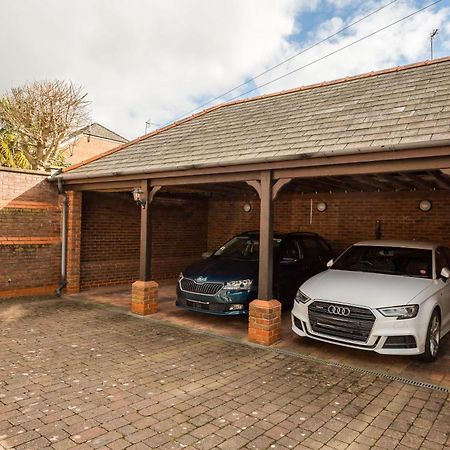Spacious, 3 Bed House For 6 In Central Chester Hotel Exterior photo